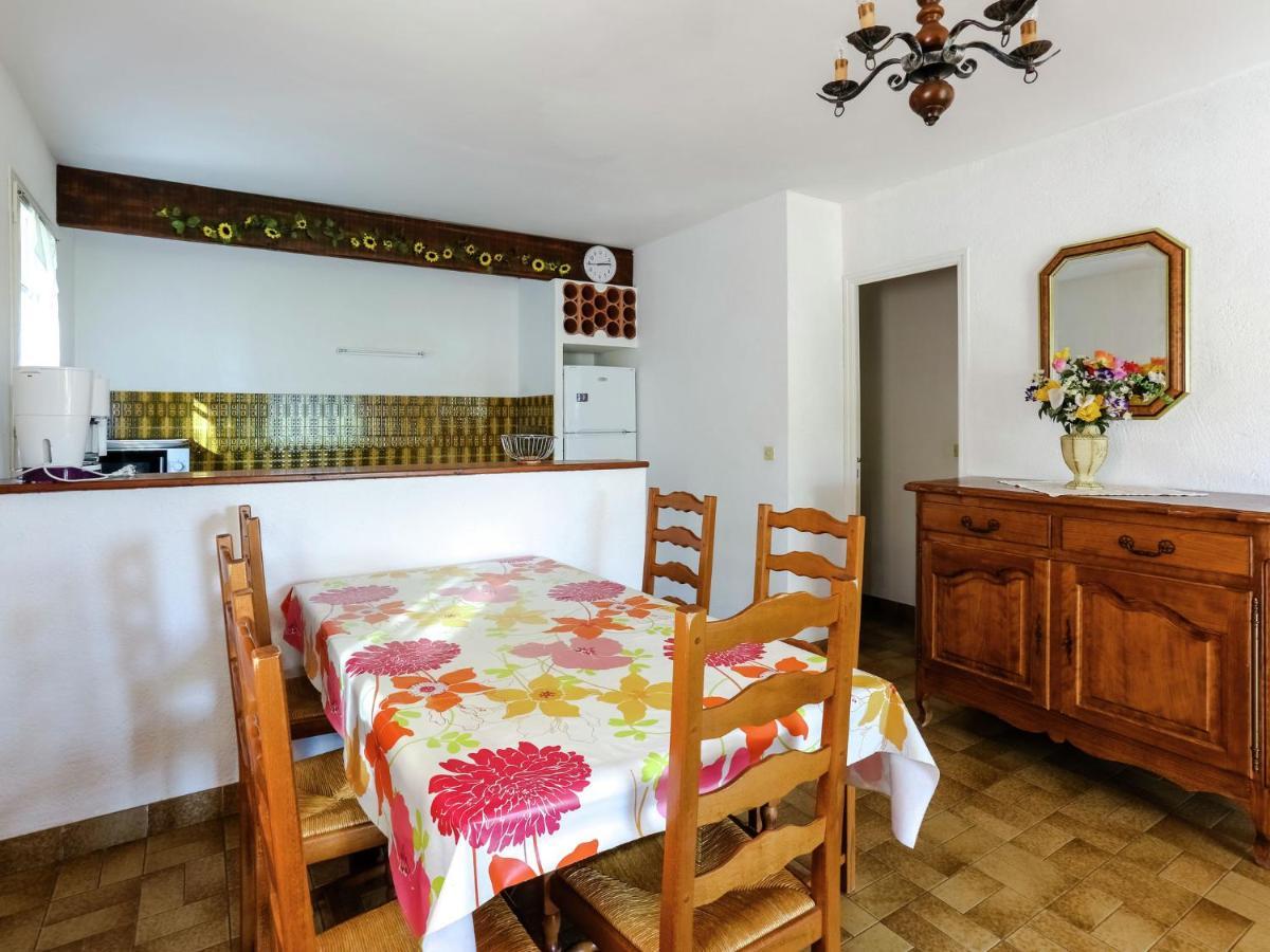 Snug Holiday Home In Bormes Les Mimosas With Pool Dış mekan fotoğraf