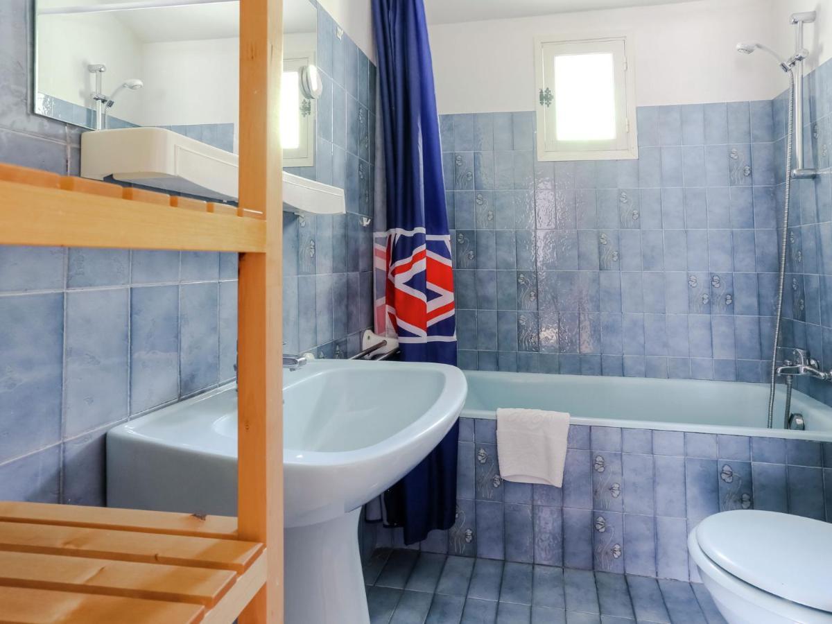 Snug Holiday Home In Bormes Les Mimosas With Pool Dış mekan fotoğraf