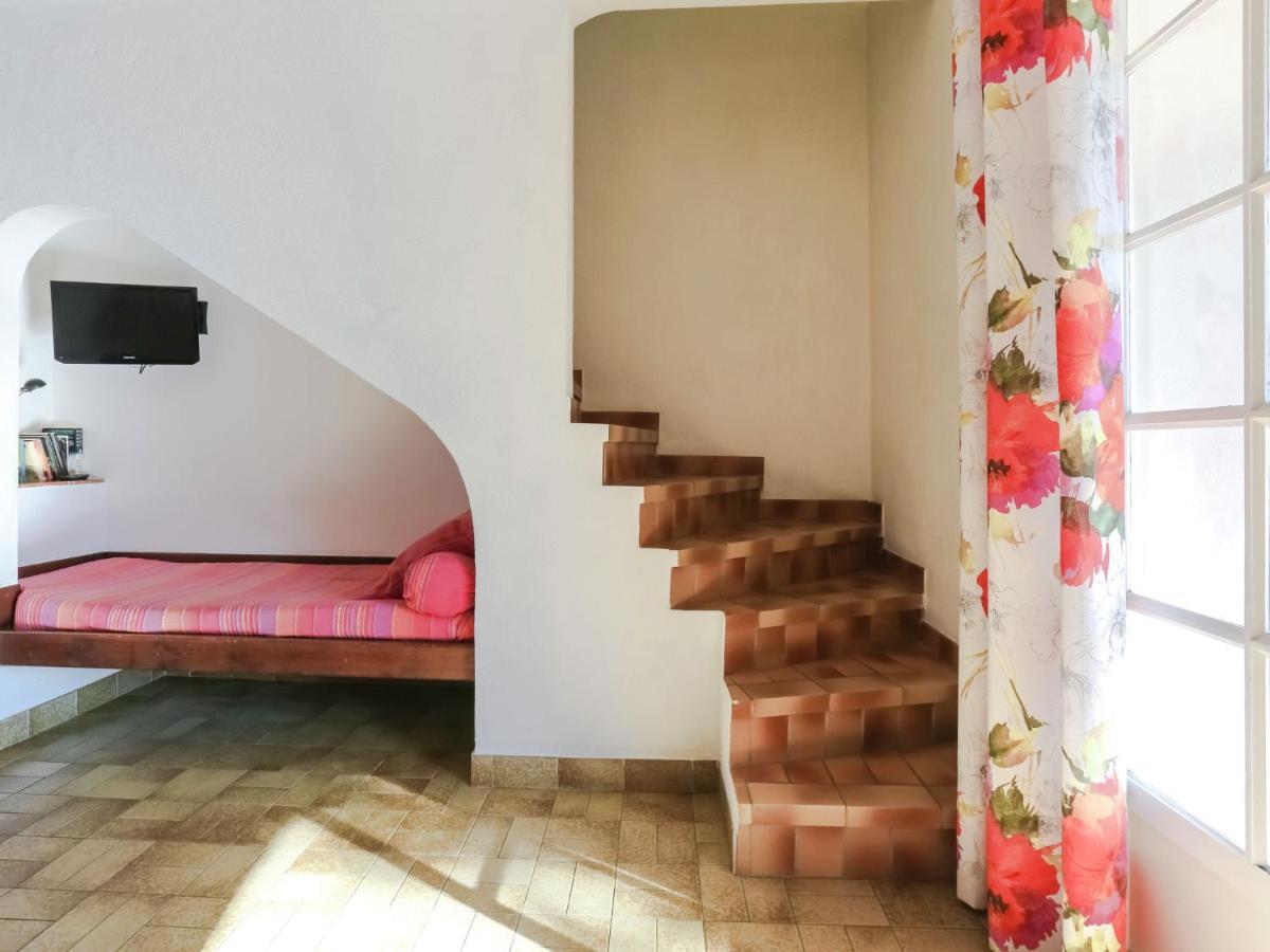 Snug Holiday Home In Bormes Les Mimosas With Pool Dış mekan fotoğraf